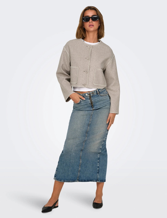 Only Trendy Cropped Jacket resembling wool, featuring stylish off-white stitching, a round collar, four-button front closure, and front patch pockets by Manteaux Manteaux.
